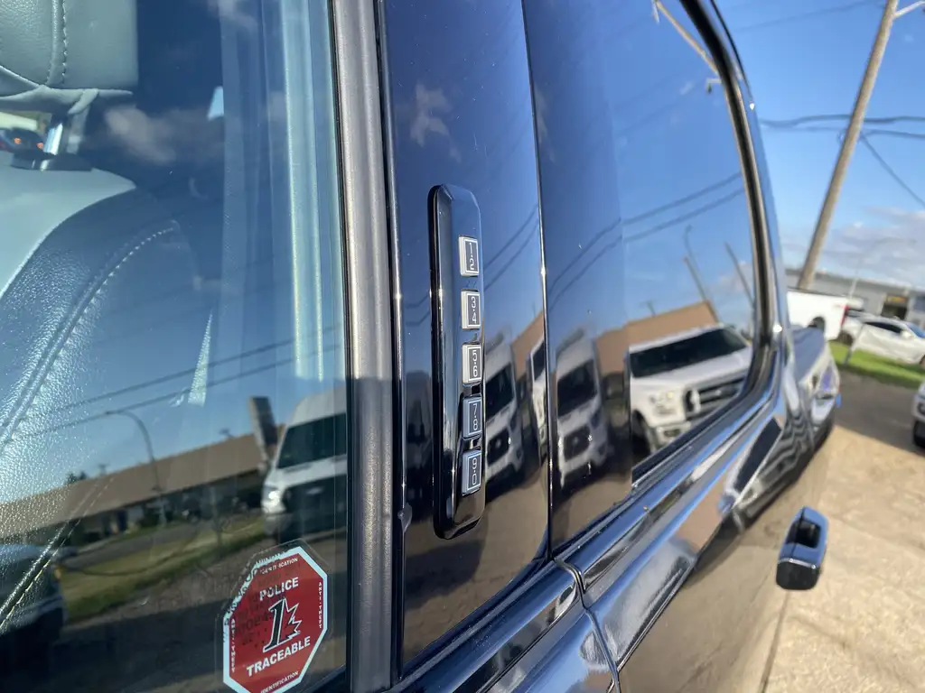 2023 Ford F-150 Lightning Lariat SuperCrew 145 | 360 Cam | Powered Tailgate — photo 5