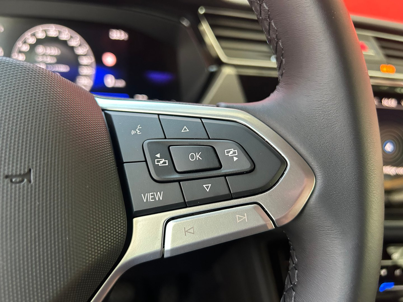 Volkswagen Touran Life TDI — photo 10