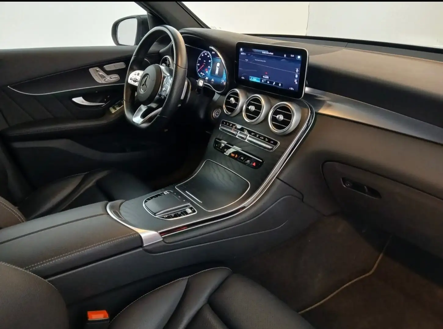 Mercedes-Benz GLC 220 d 4-Matic AMG LINE*AHK*LED*STANDHEIZUNG* Grau - 1