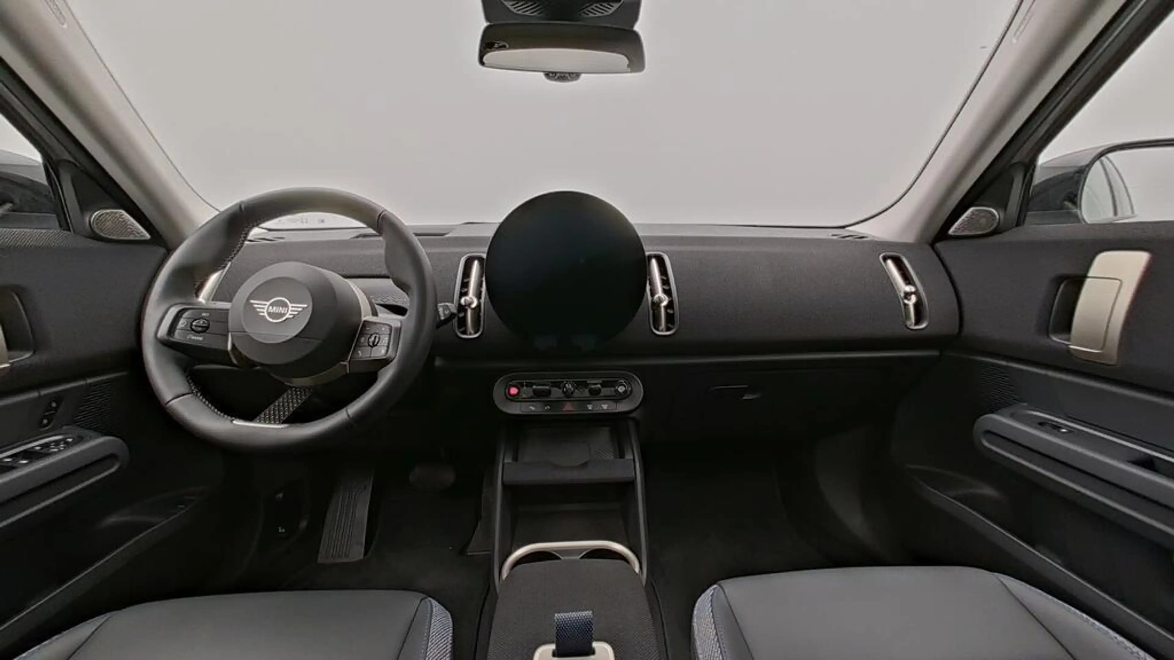 MINI Countryman D Classic Trim — photo 13