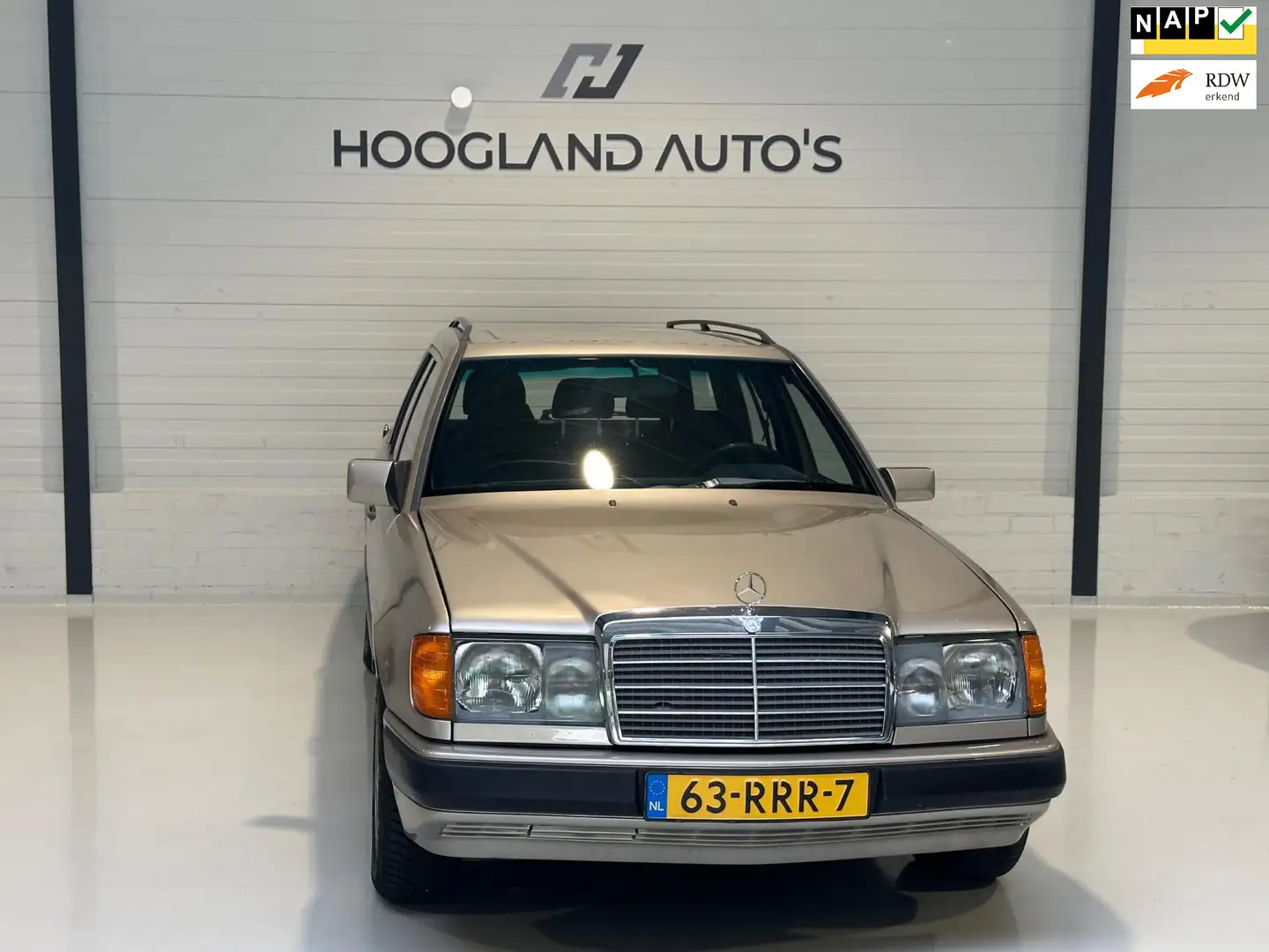 Mercedes-Benz 500 200-500 (W124) Combi 250 TD Oldtimer Automaat Bej - 1