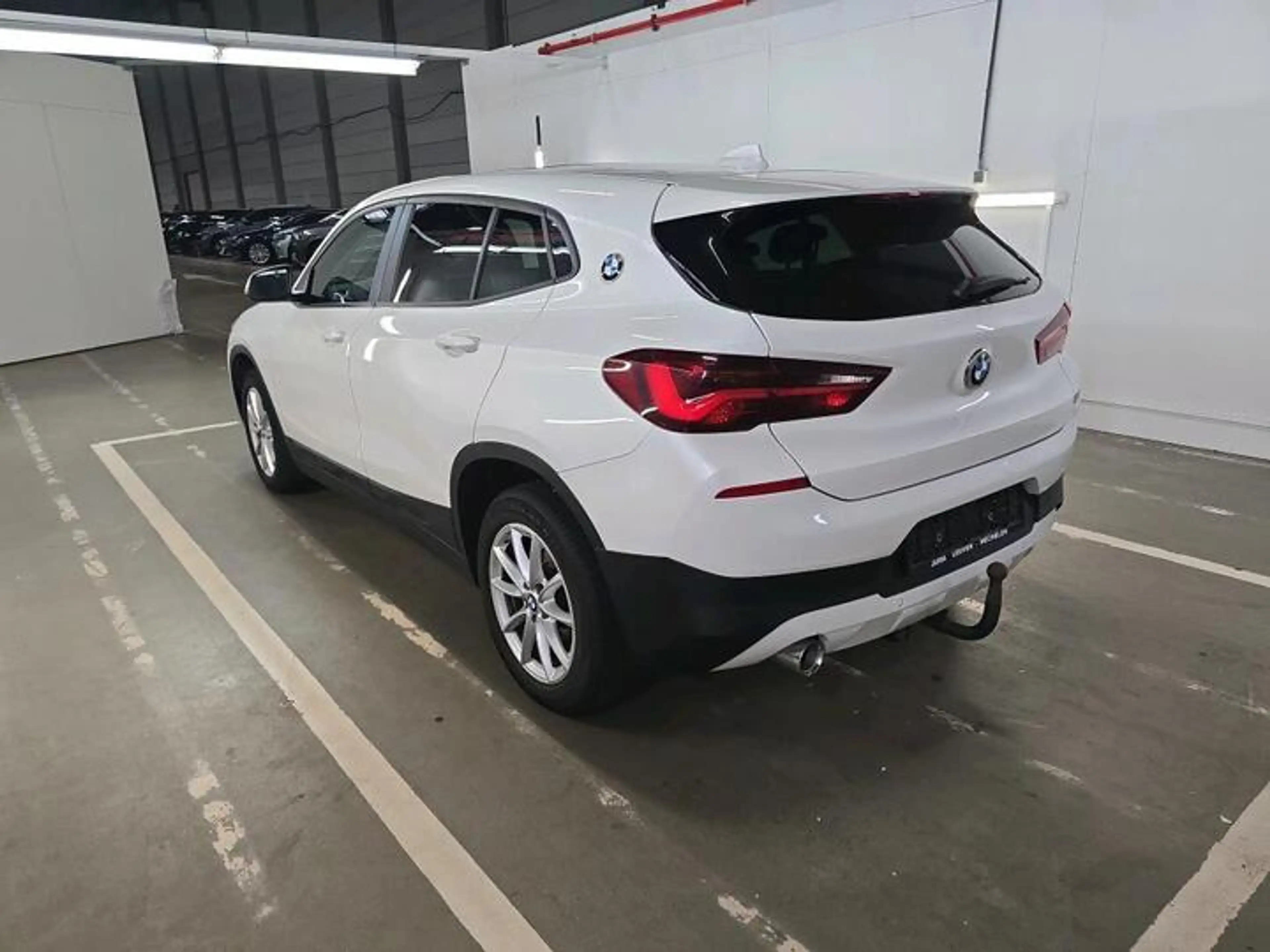BMW X2 16d SDrive *PANO-FULL LED-NAVI PRO-CRUISE-PARKING* — photo 4
