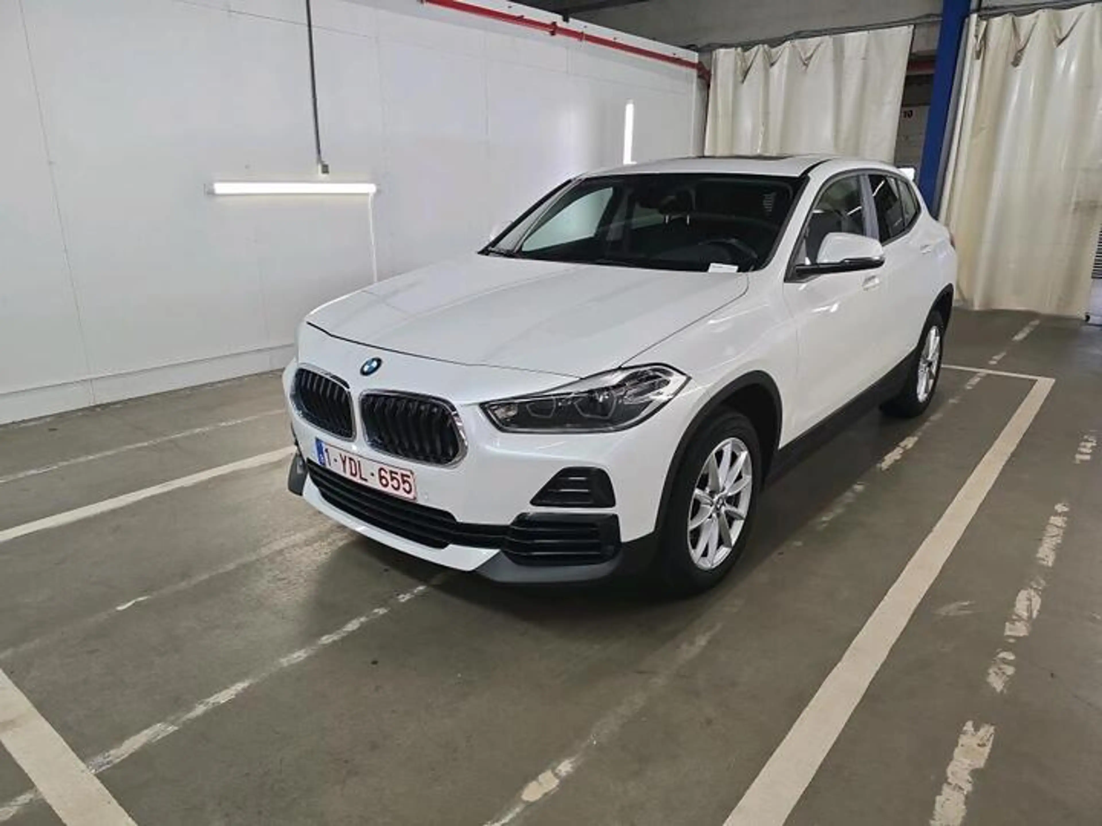 BMW X2 16d SDrive *PANO-FULL LED-NAVI PRO-CRUISE-PARKING* — photo 2
