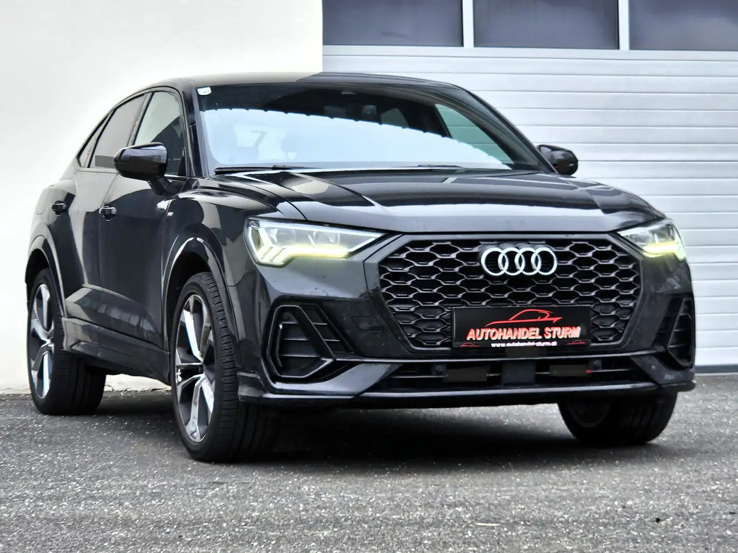 Audi Q3 Sportback 35TFSI 2xS-line black  Stronic *LED*ACC* Schwarz - 1