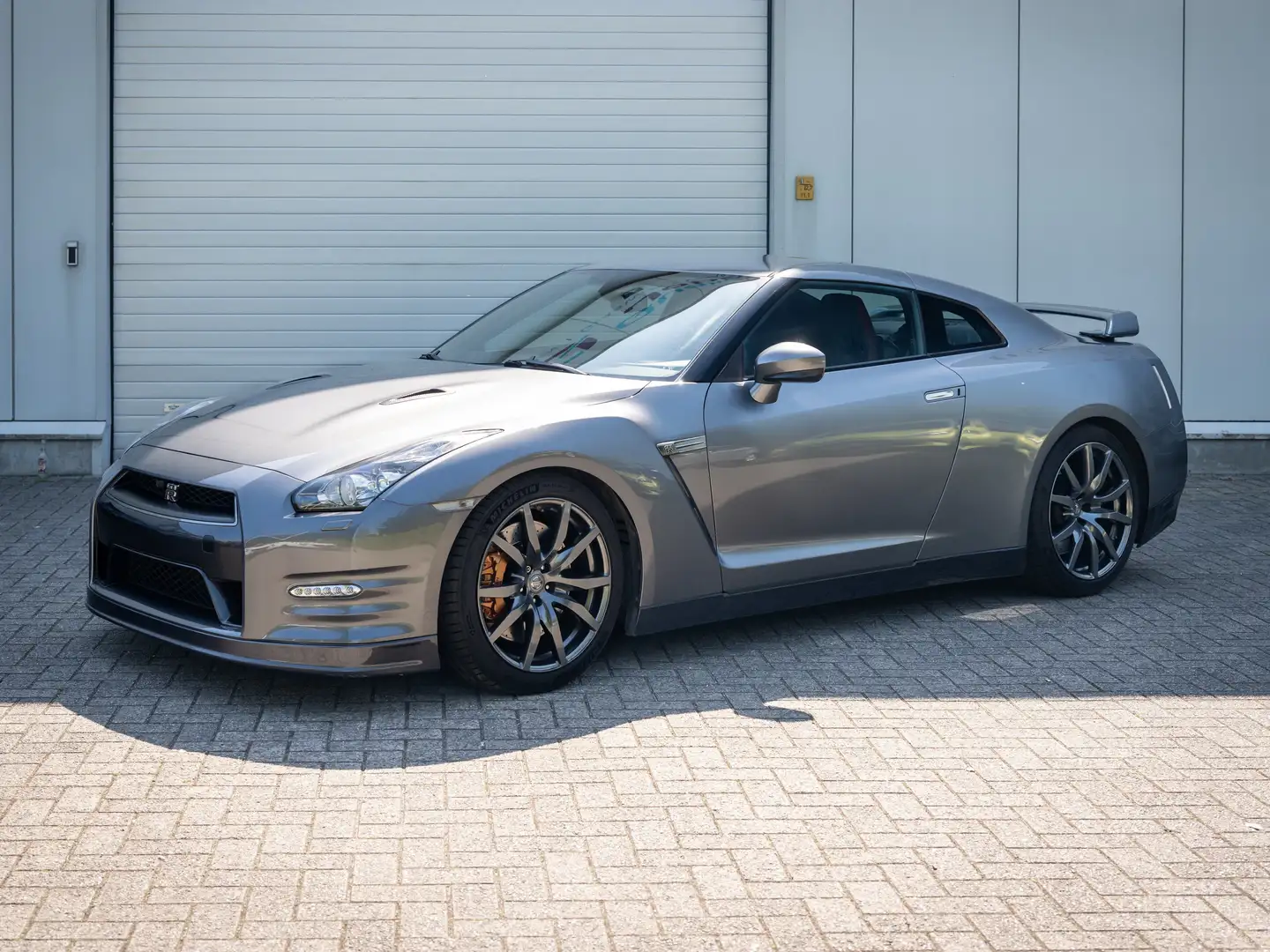 Nissan GT-R 3.8 Turbo V6 Black Edition*47.000 km*Stock* Gris - 1
