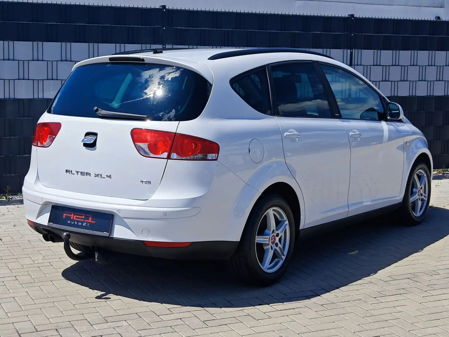 SEAT Altea 2.0 TDI Allrad |4You|4x4|AHK|Navi|Winter Blanco - 2