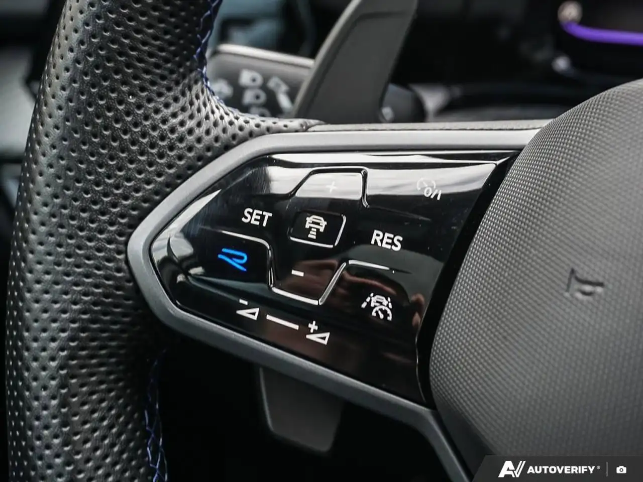 Volkswagen Golf R снимка Volkswagen Golf R