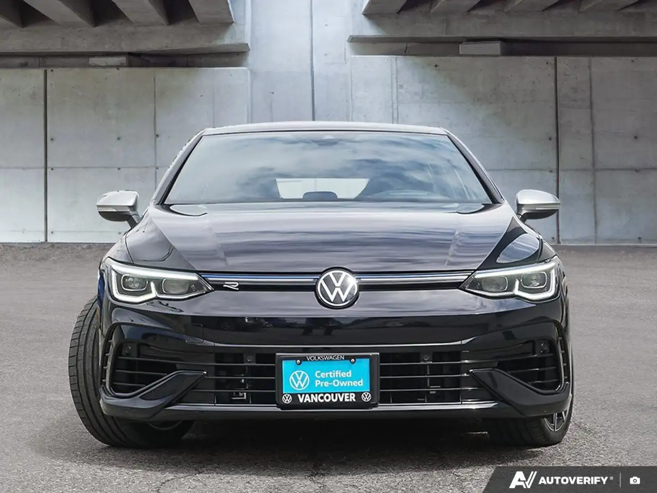 Volkswagen Golf R снимка Volkswagen Golf R