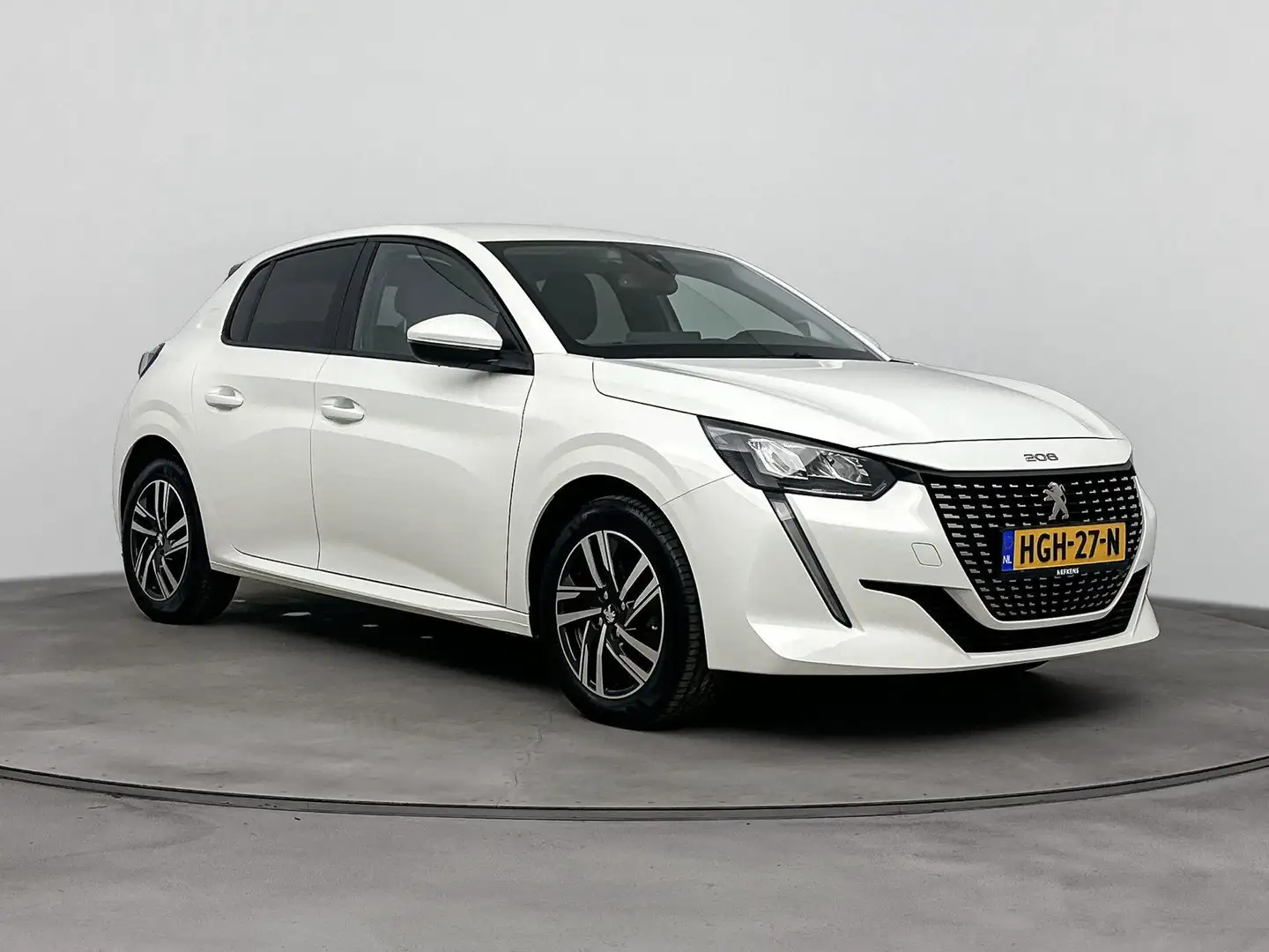 Peugeot 208 1.2 100 pk Allure Pack | Camera | Carplay | Stoelv Wit - 2