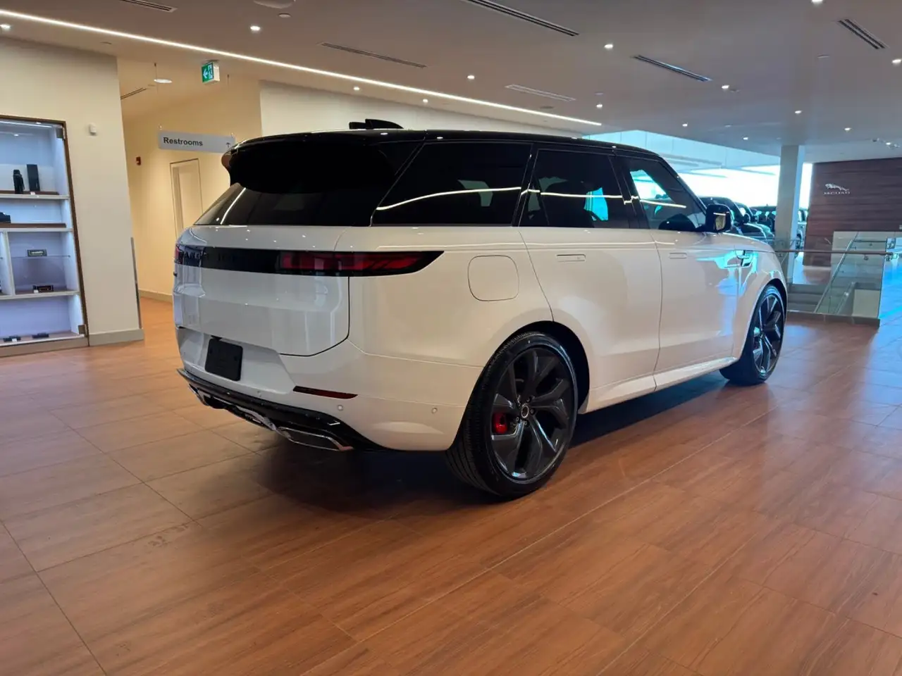 Land Rover Range Rover Sport снимка Land Rover Range Rover Sport
