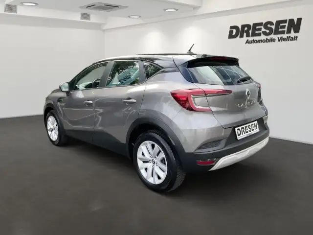 Renault Captur view 4