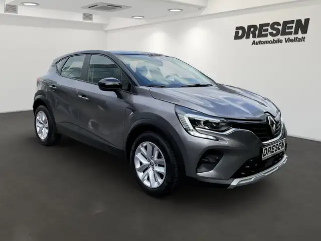 Renault Captur view 2