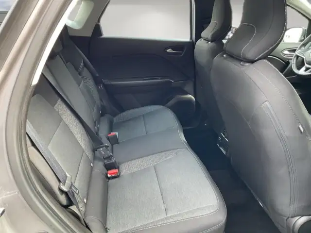 Renault Captur view 13