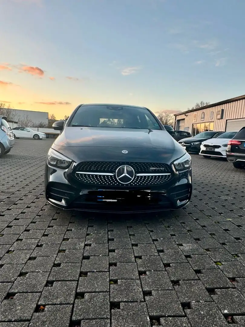 Mercedes-Benz B 220 DCT Schwarz - 1