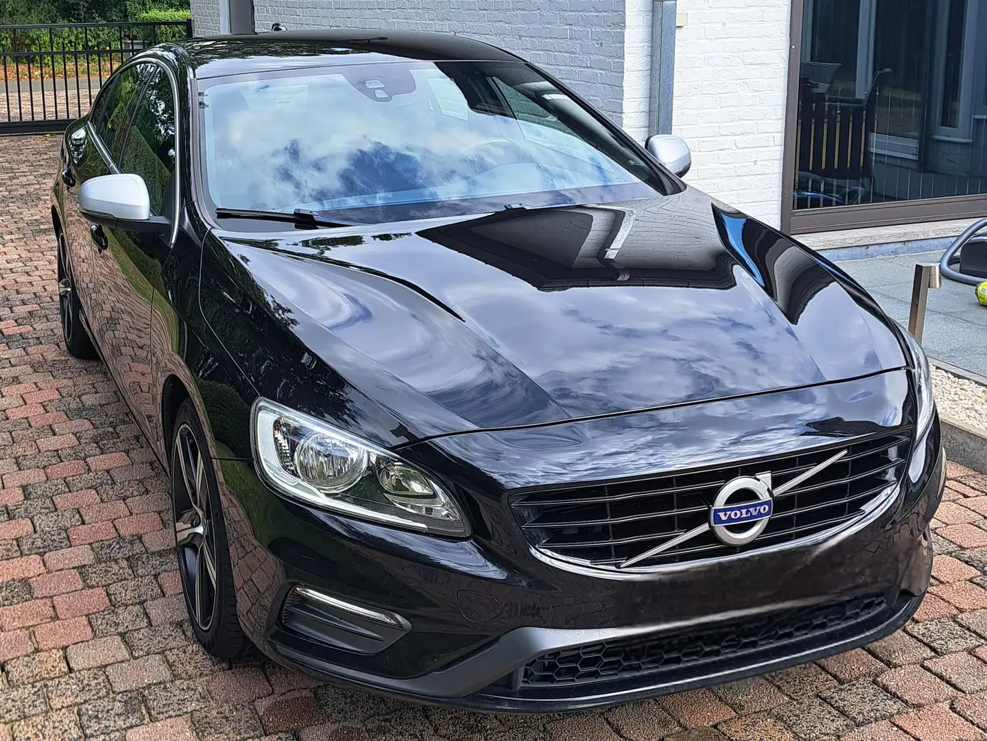 Volvo S60 S60 T3 RDesign Noir - 1