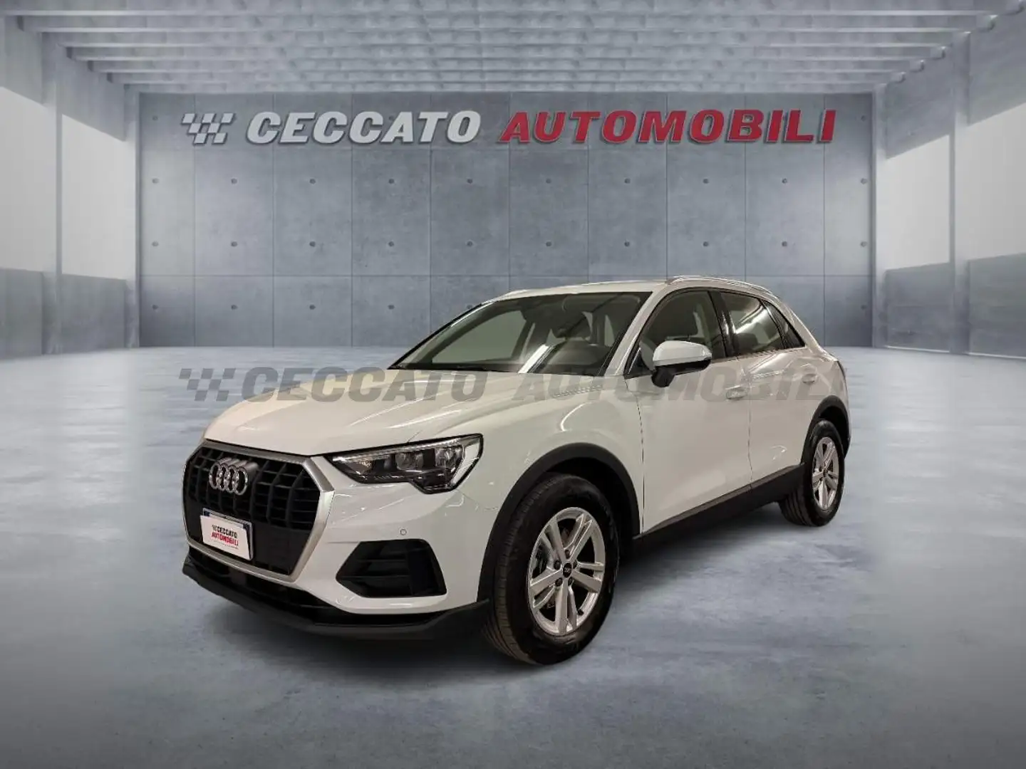 Audi Q3 II 2018 35 1.5 tfsi mhev Business s-tronic Bianco - 1