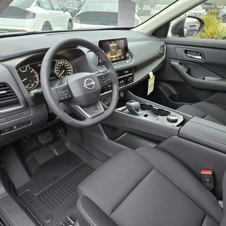 Nissan Rogue снимка Nissan Rogue