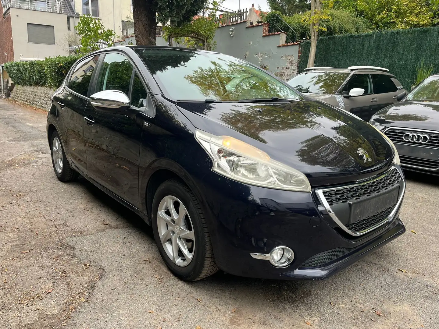 Peugeot 208 208 1.2i Style Negro - 1