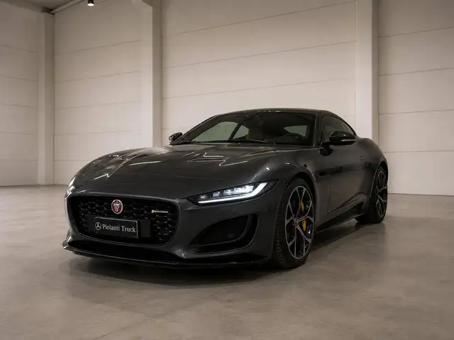Jaguar F-Type F-Type Coupe Coupe 2.0 i4 R-Dynamic rwd 300cv auto FULL!!!!