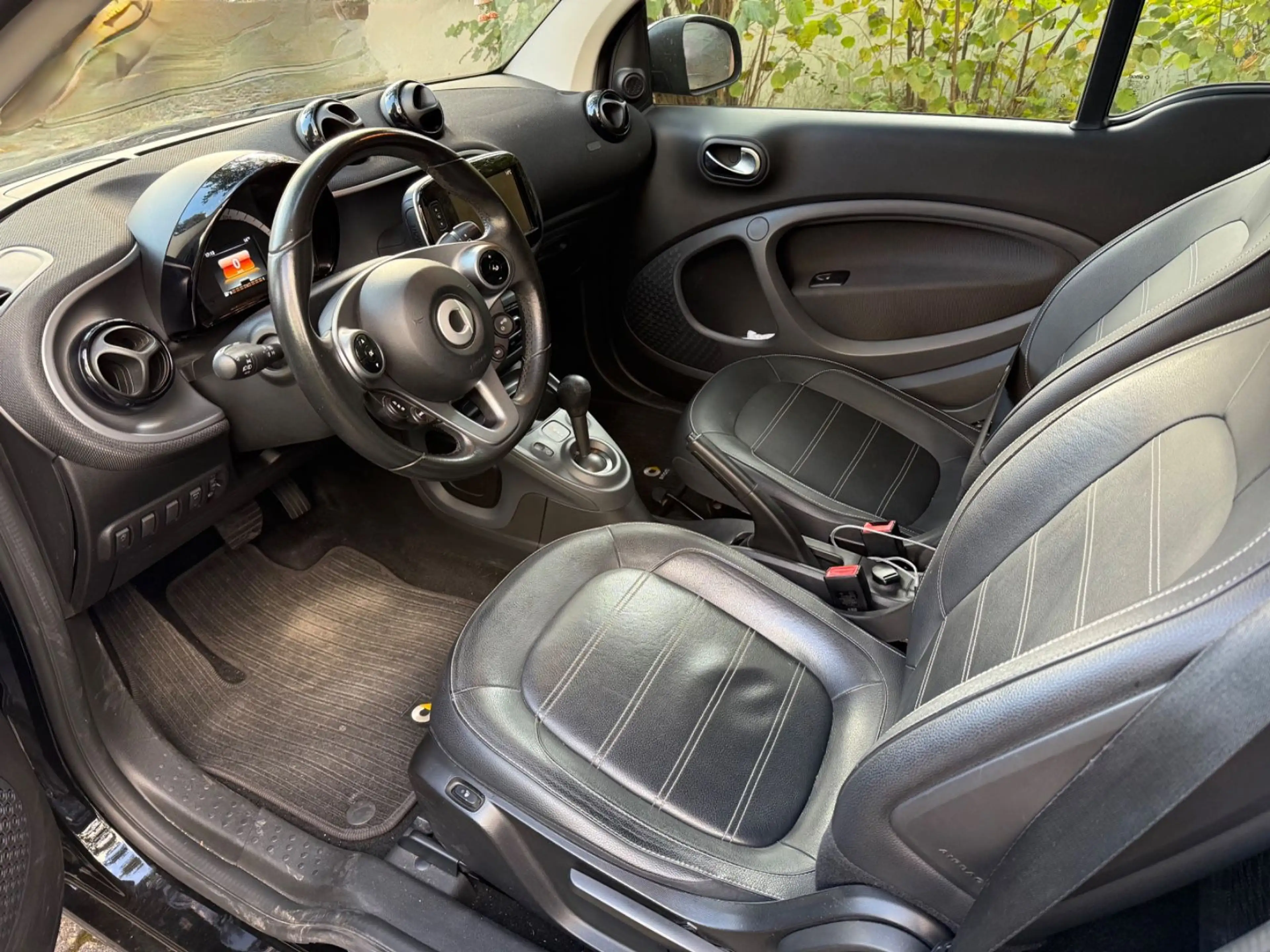 smart forTwo Coupé DSG Leder Kamera 1-Hand Scheckheft — photo 6