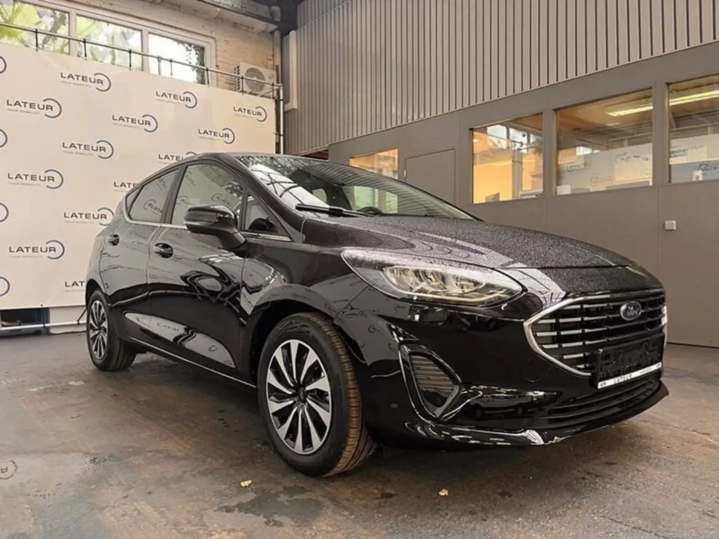 Ford Fiesta Titanium X 1.0i EcoBoost mHEV 125ps / 92kW M6 - 5d Noir - 2
