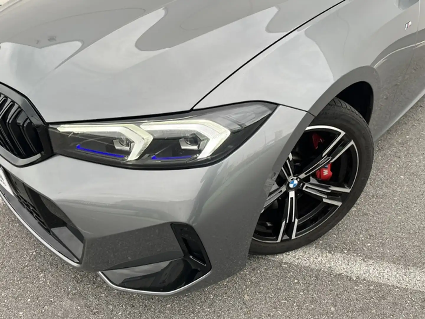 BMW 320 320dA xDrive Touring Grijs - 2