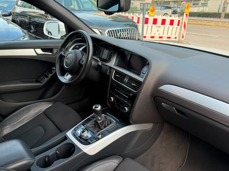 Audi A4 Avant 2.0 S-line plus*Pano*LED*AHK*Tmp — photo 7