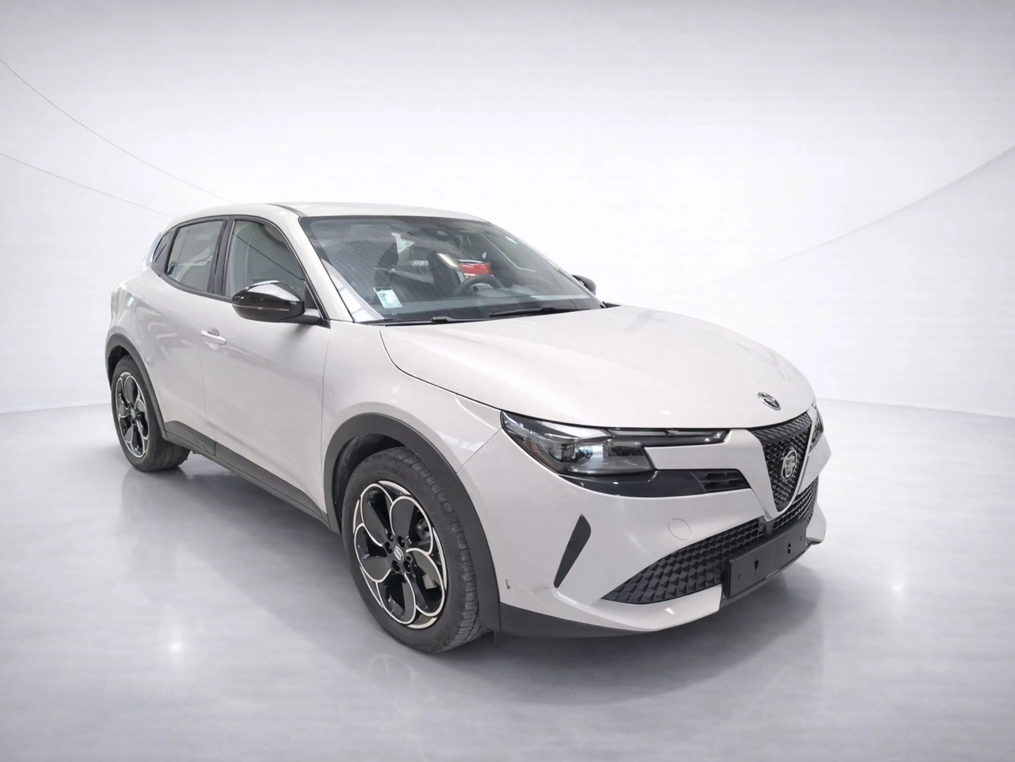 Alfa Romeo Junior Elettrica 54 kWh ACC/LED/PDC/Carplay — photo 3