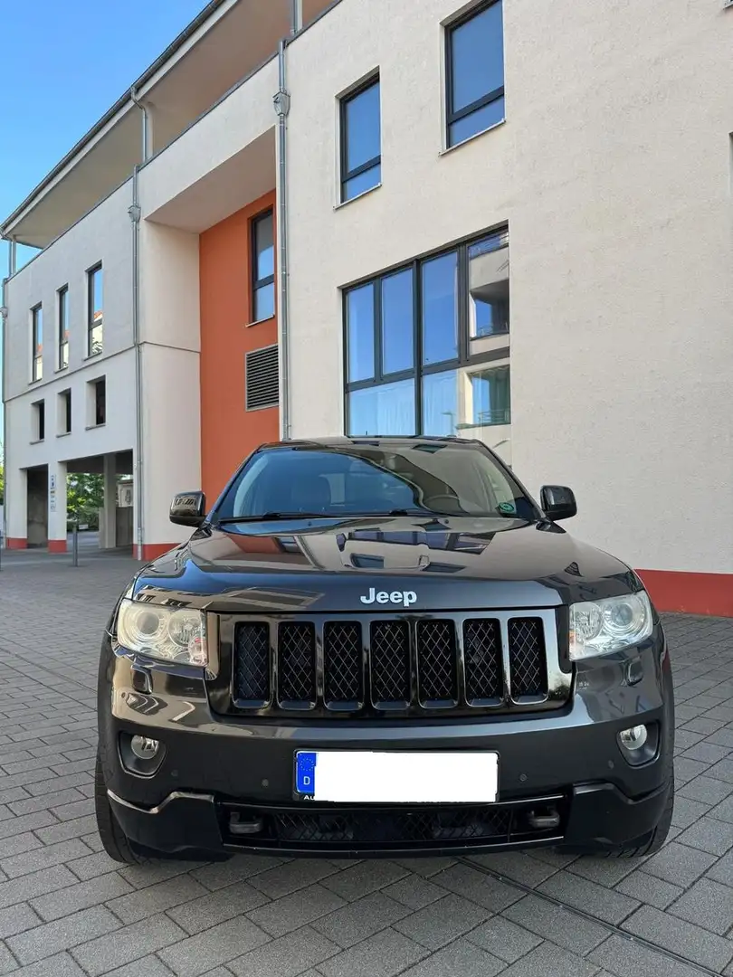 Jeep Grand Cherokee Limited 3.0 V6 4x4 Automatik AHK Gris - 2