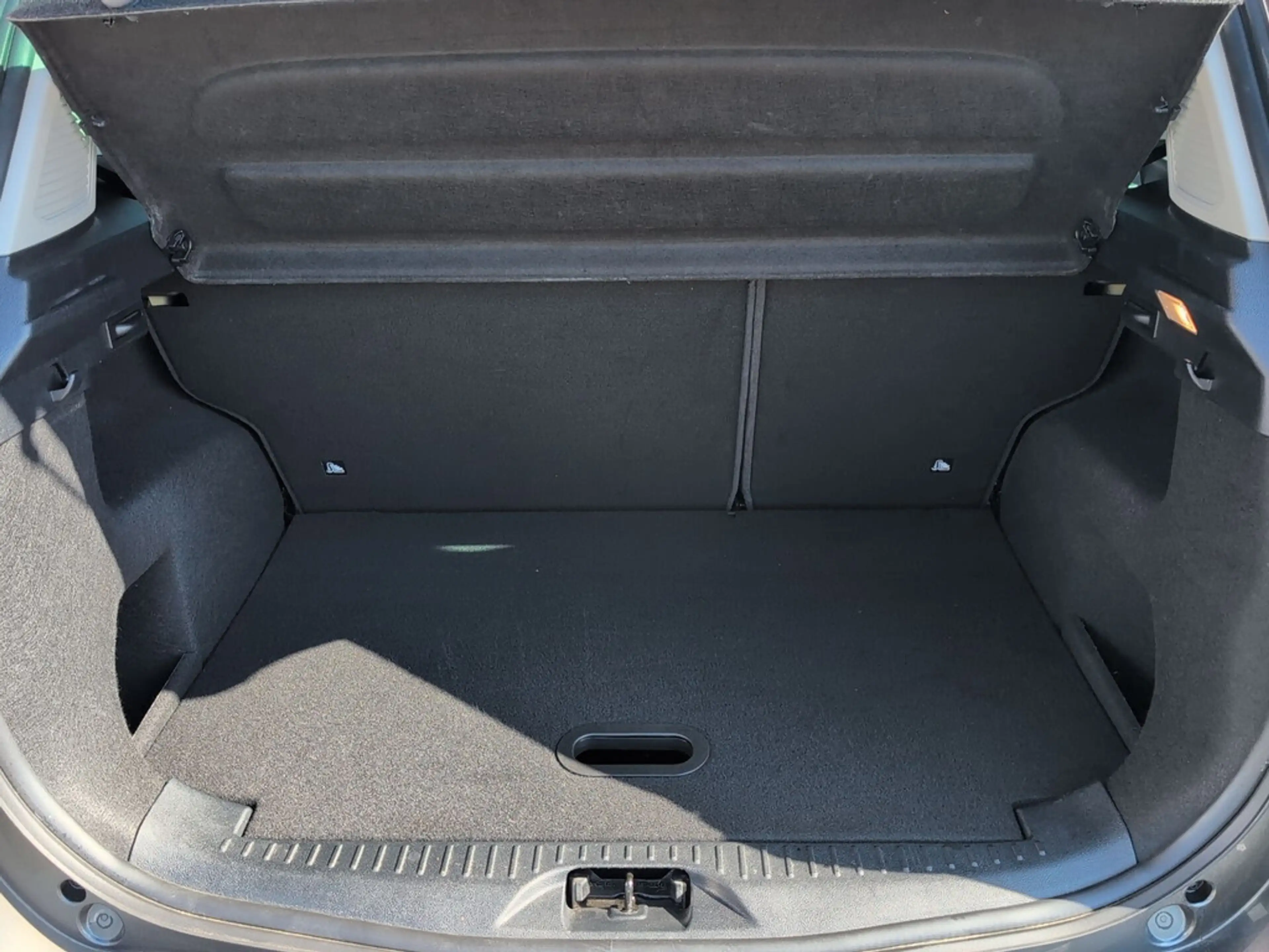 Ford B-Max 1.0 EcoBoost Titanium NAVI SHZ PDC SYNC — photo 12
