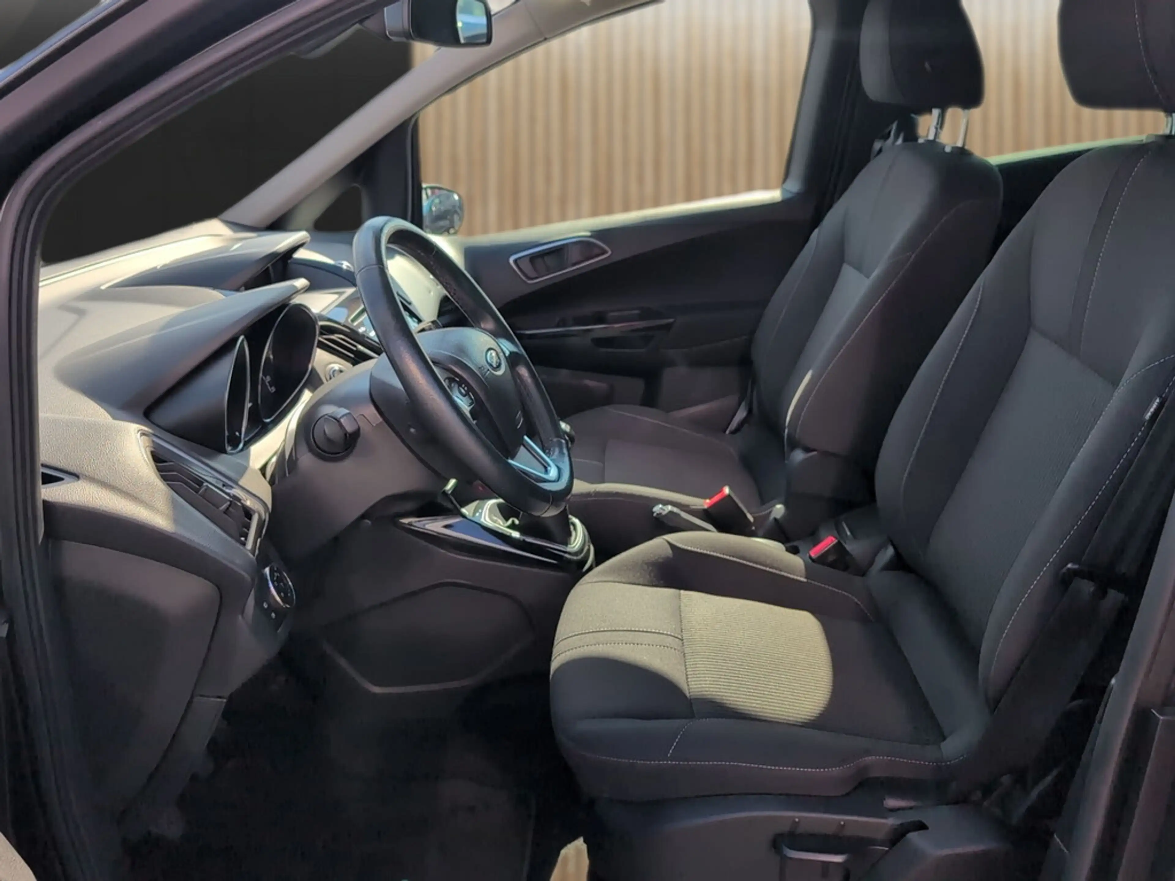 Ford B-Max 1.0 EcoBoost Titanium NAVI SHZ PDC SYNC — photo 13