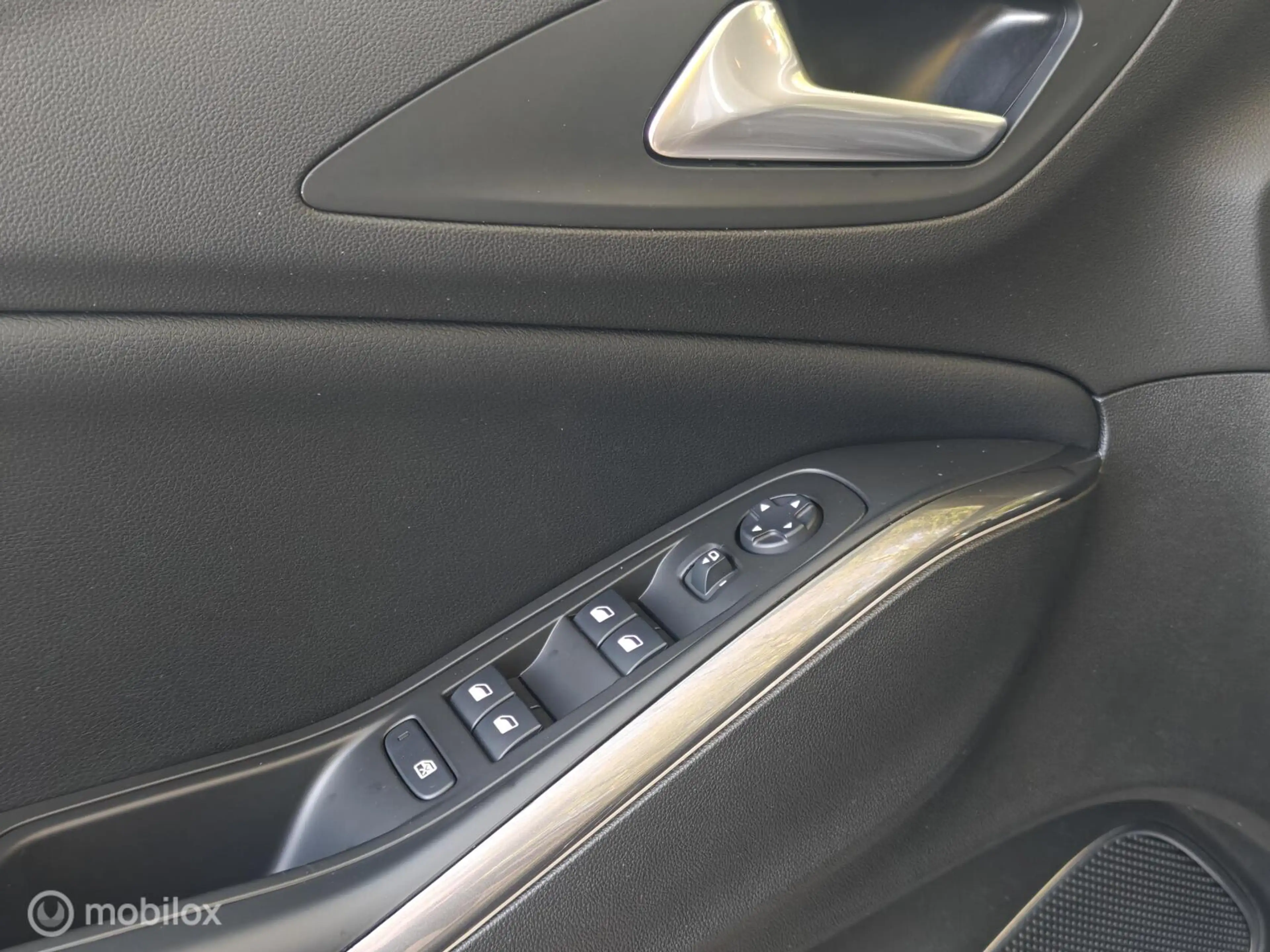 Opel Grandland X 1.2 Turbo Ultimate — photo 24