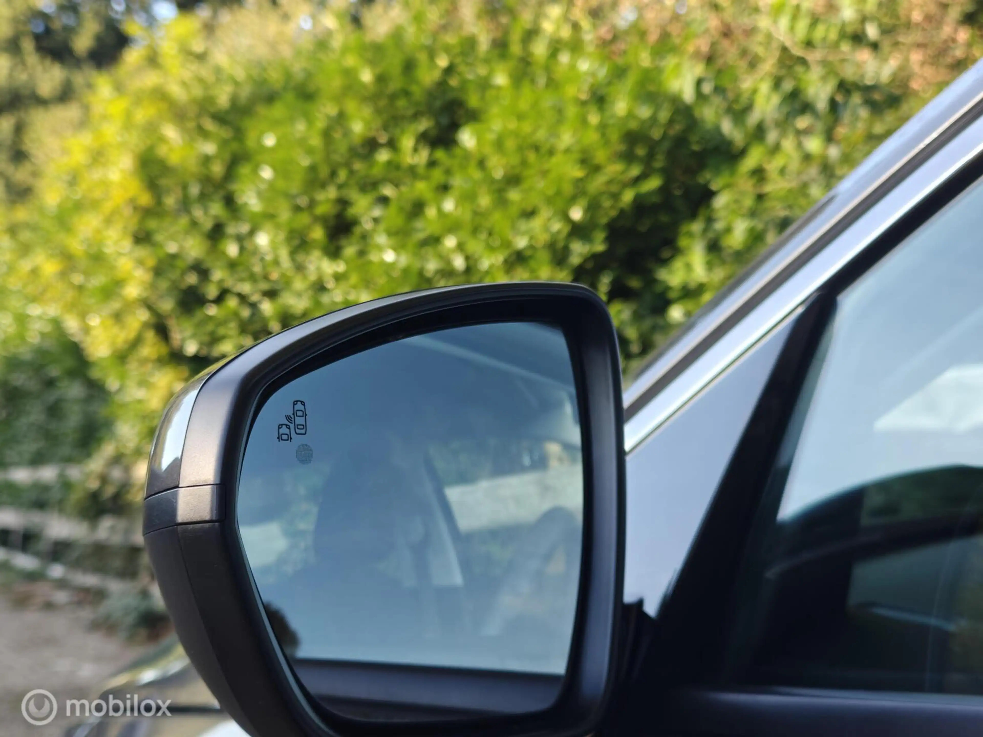Opel Grandland X 1.2 Turbo Ultimate — photo 37