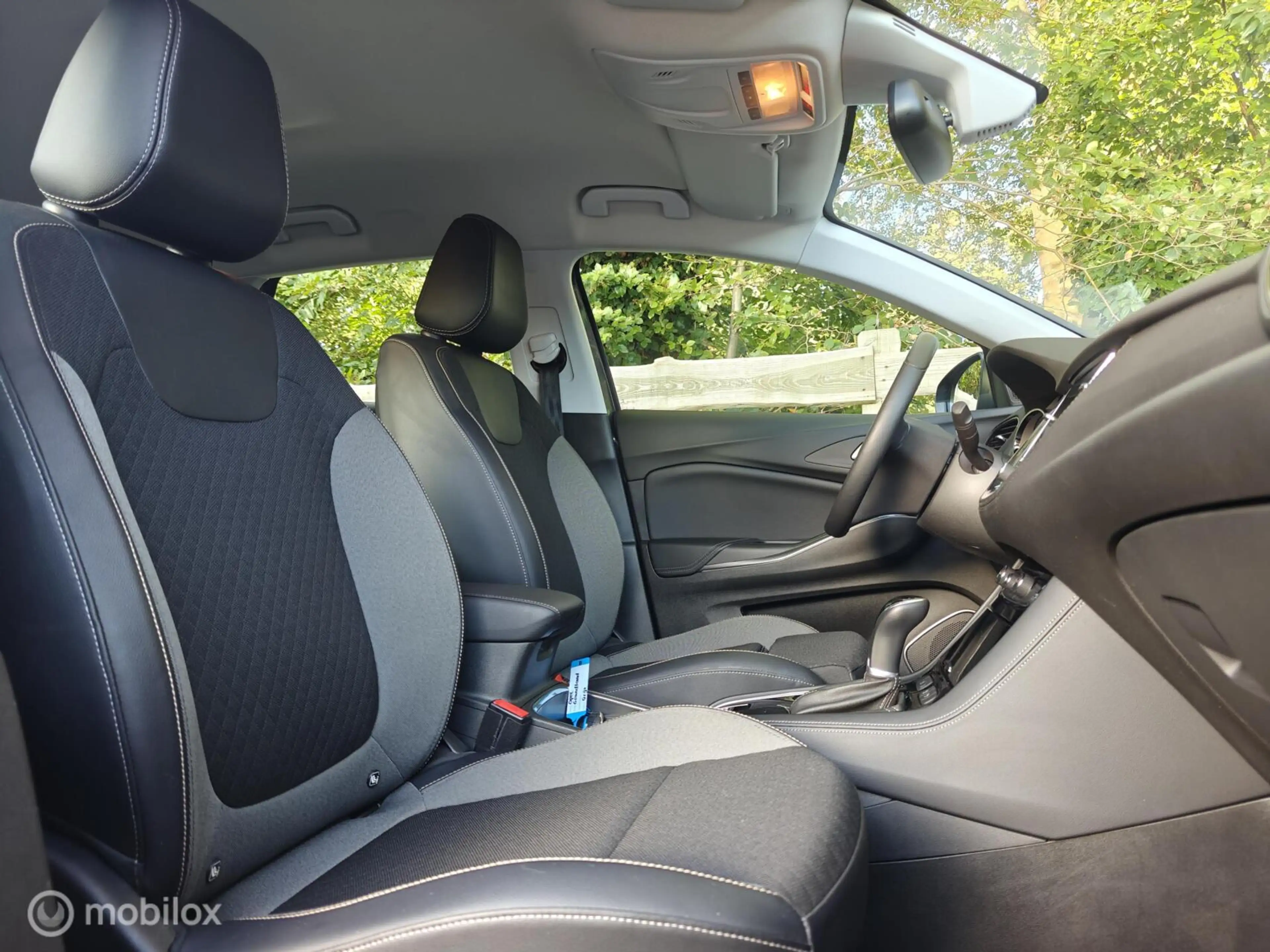 Opel Grandland X 1.2 Turbo Ultimate — photo 12