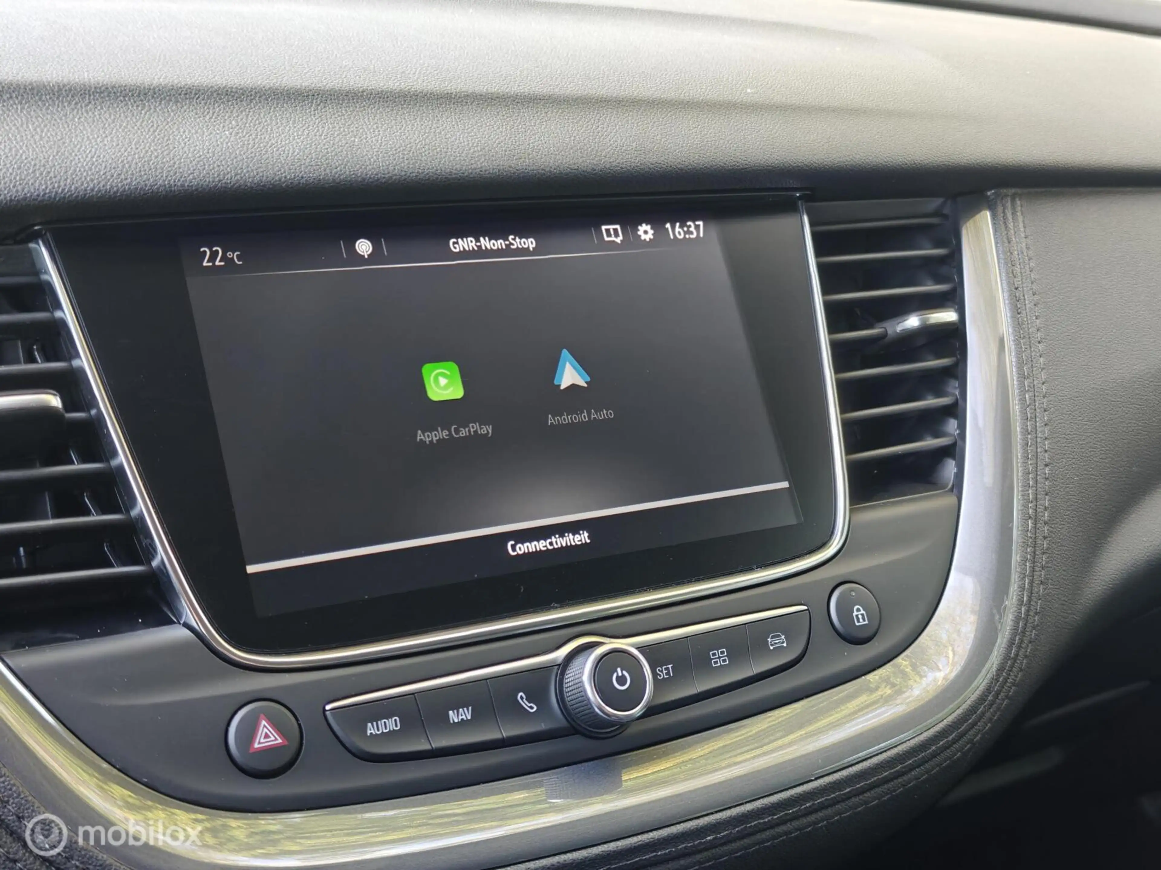 Opel Grandland X 1.2 Turbo Ultimate — photo 19