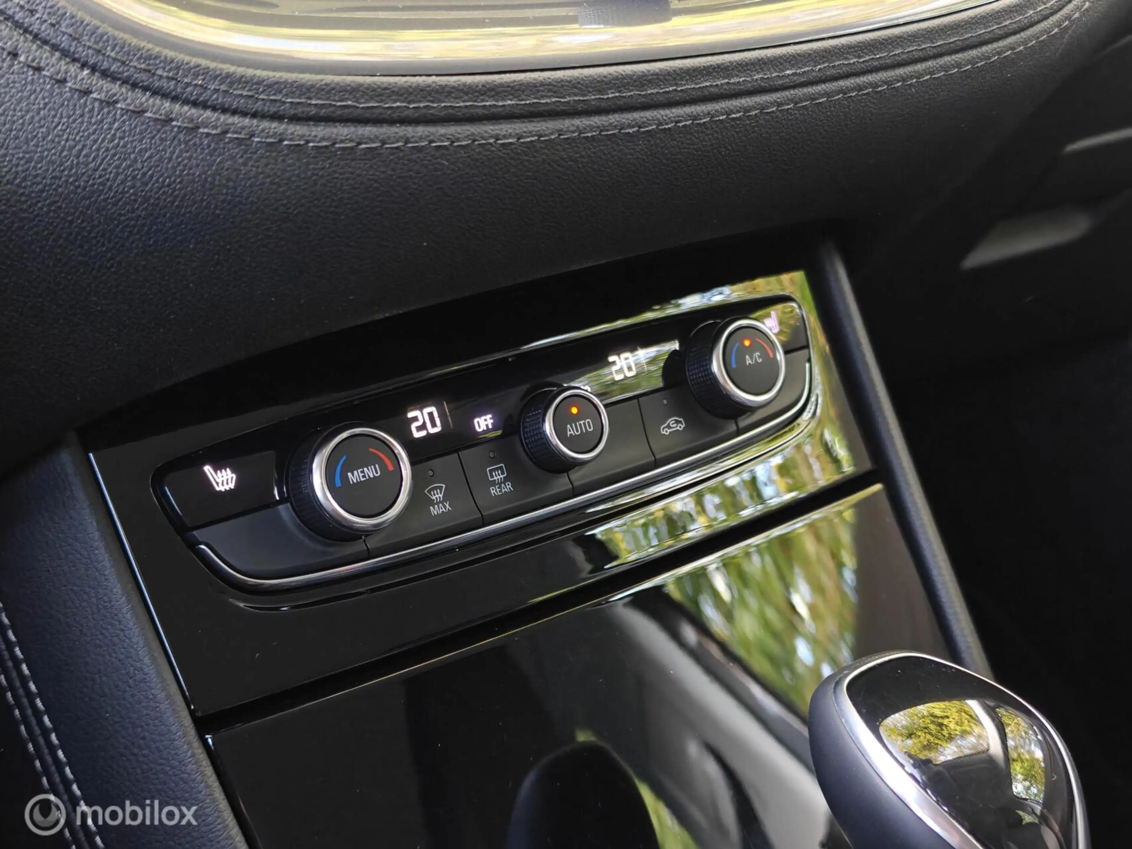 Opel Grandland X 1.2 Turbo Ultimate — photo 22