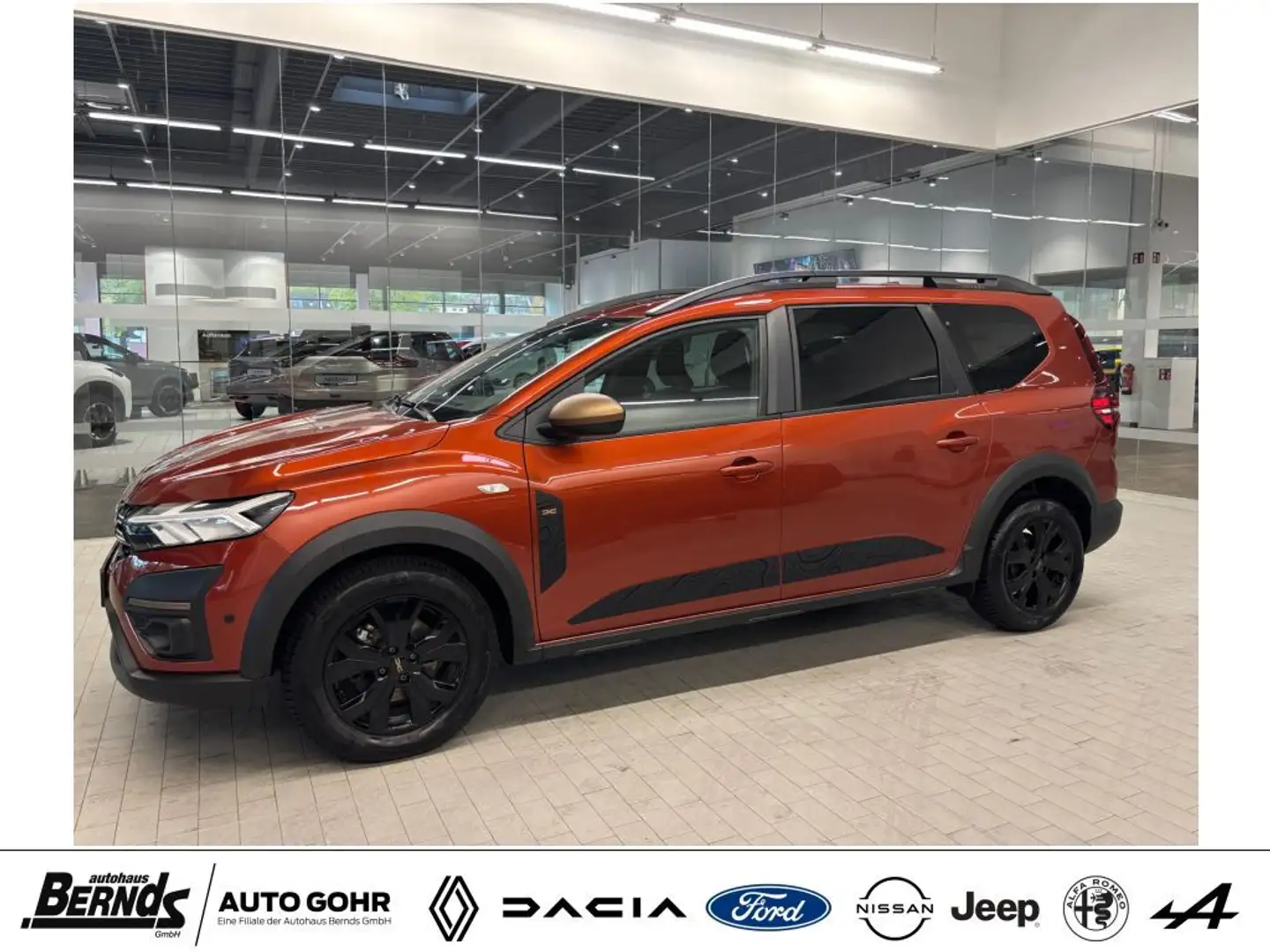 Dacia Jogger TCe 110 (7-Sitzer) Extreme+ KLIMAUTOM. NAVIG. PDC Braun - 1