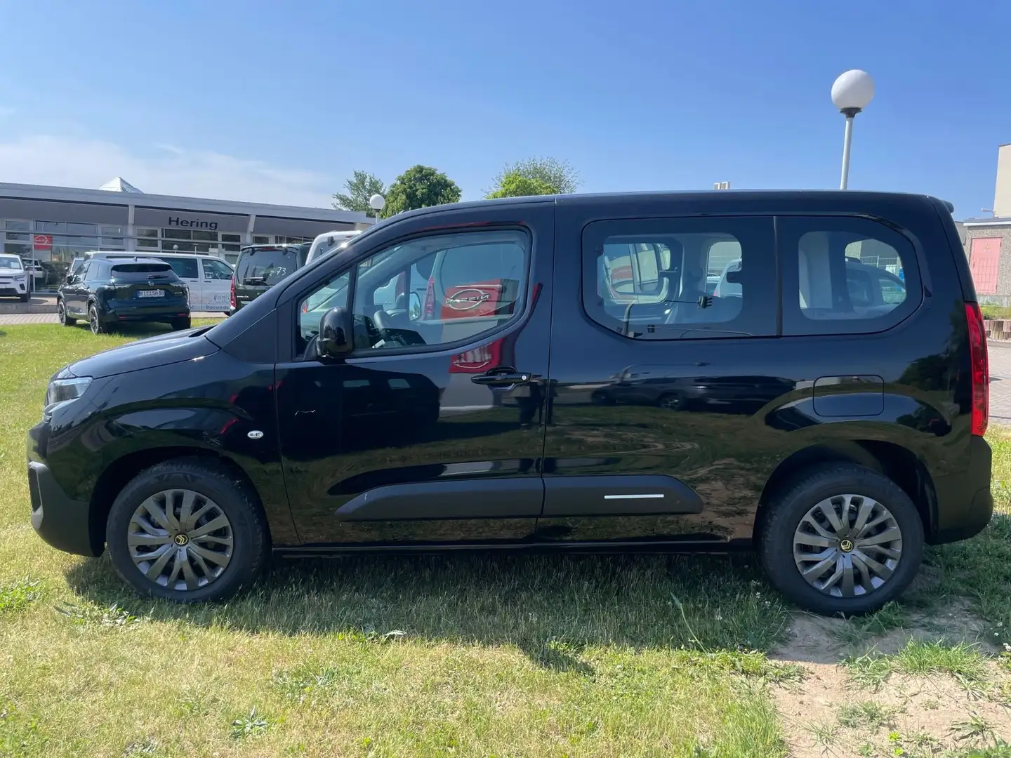 Citroen Berlingo Plus M*LED*DAB*NAVI* Schwarz - 2
