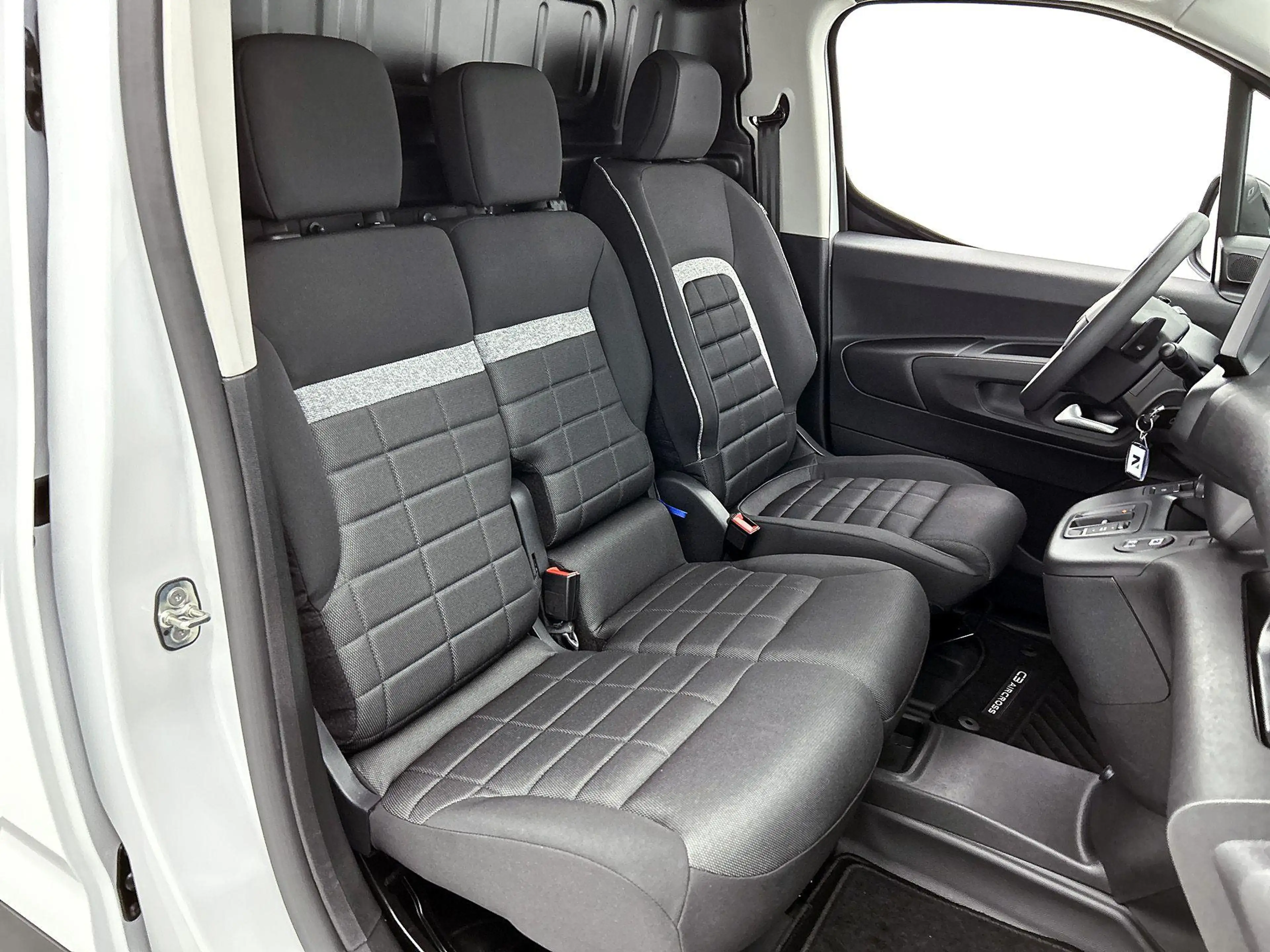 Citroen Berlingo ë-Berlingo 50 kWh 136pk | DEMO | Extreem lage kilo — photo 13
