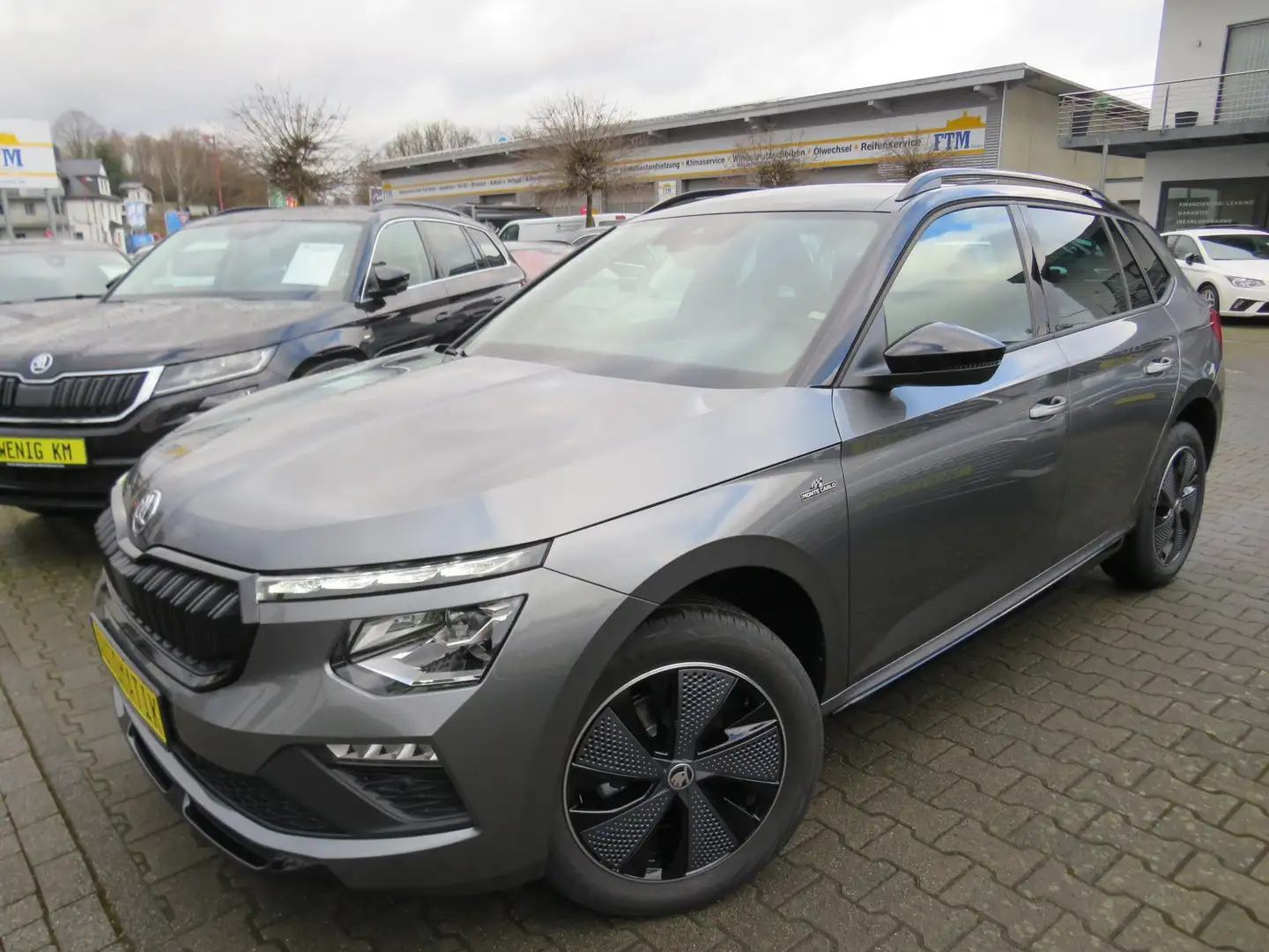 Skoda Kamiq 1.5 TSI DSG Monte Carlo *PANO *KAMERA *MATRIX LED Grau - 1