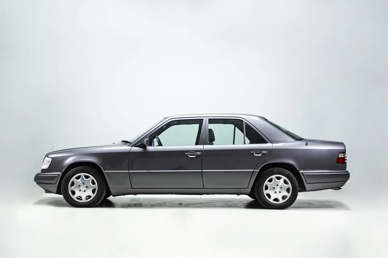Mercedes-Benz E 320, foto 5