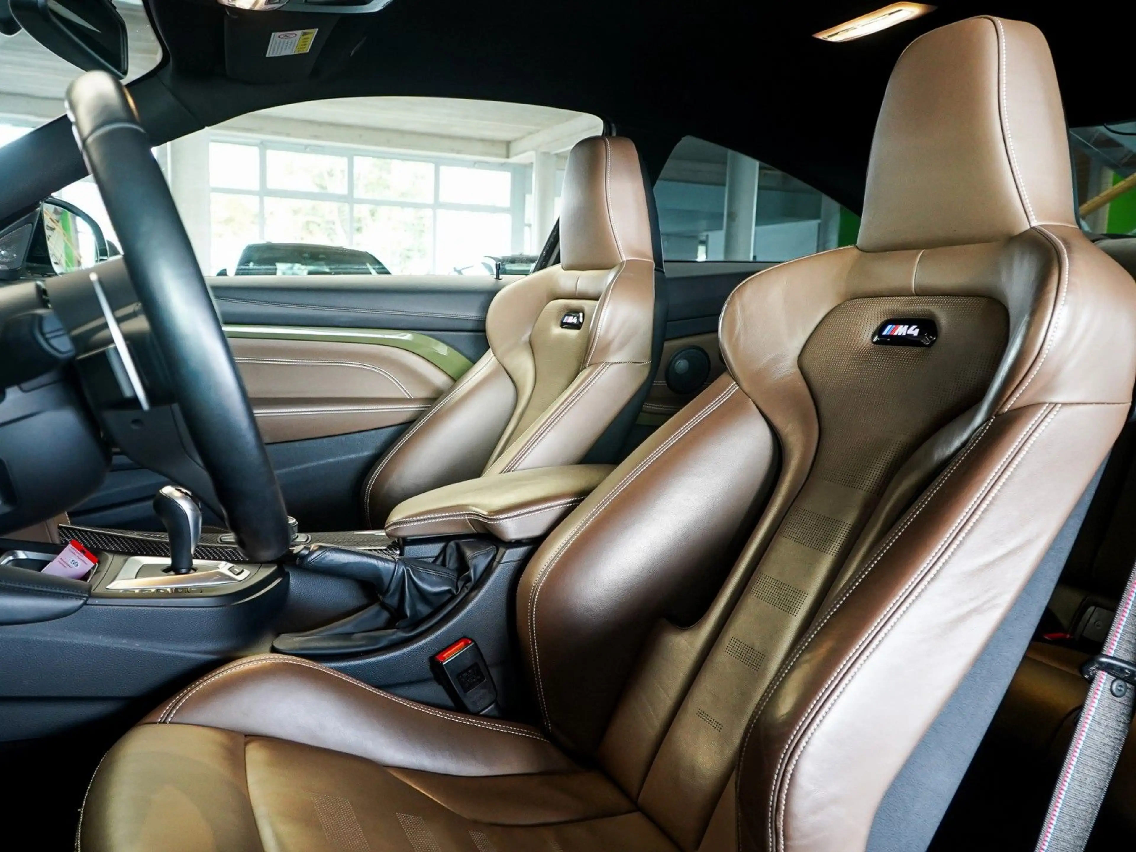 BMW M4 Competition Coupe Individual 1/3 Urban green — photo 15
