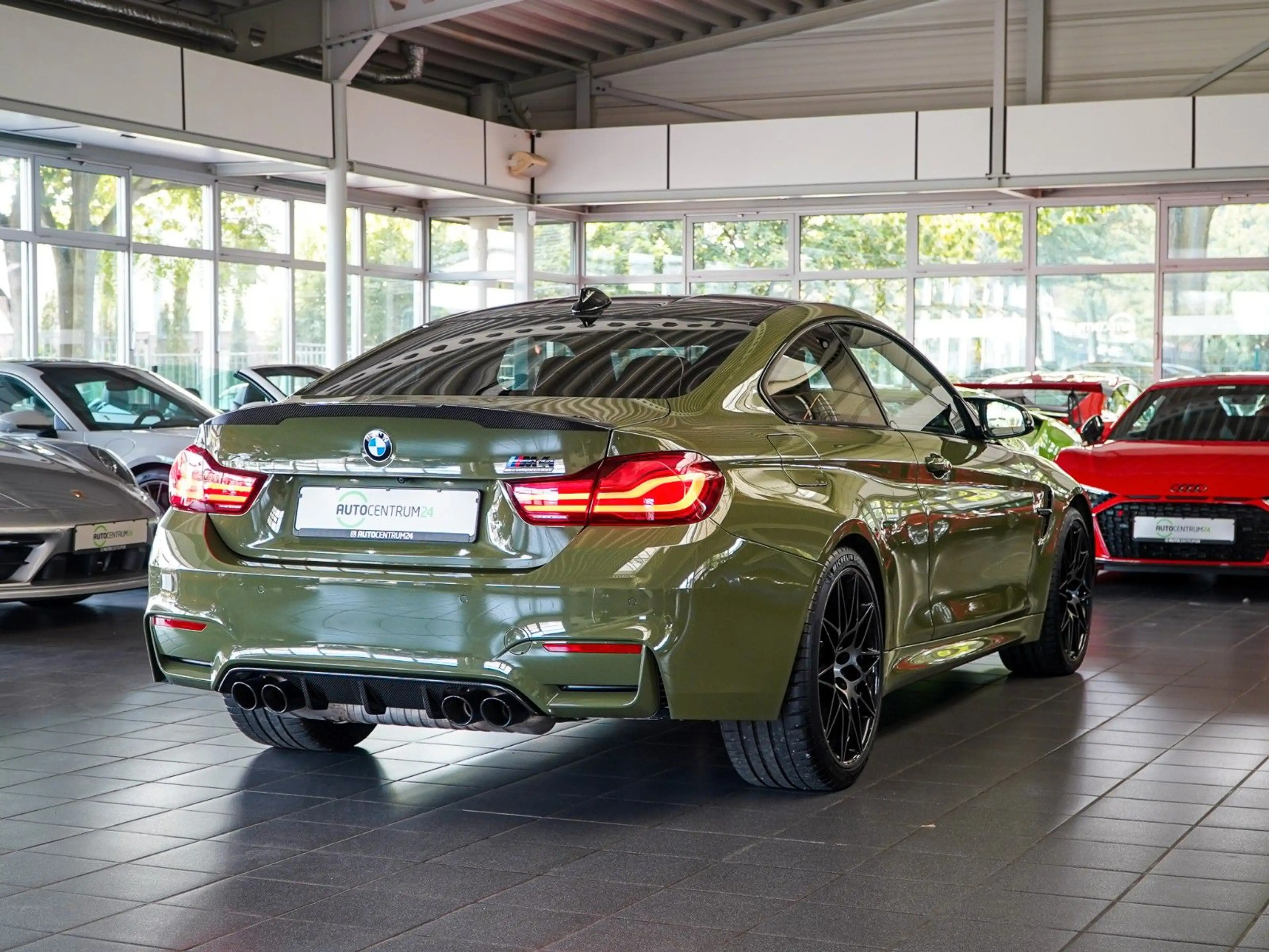 BMW M4 Competition Coupe Individual 1/3 Urban green — photo 12