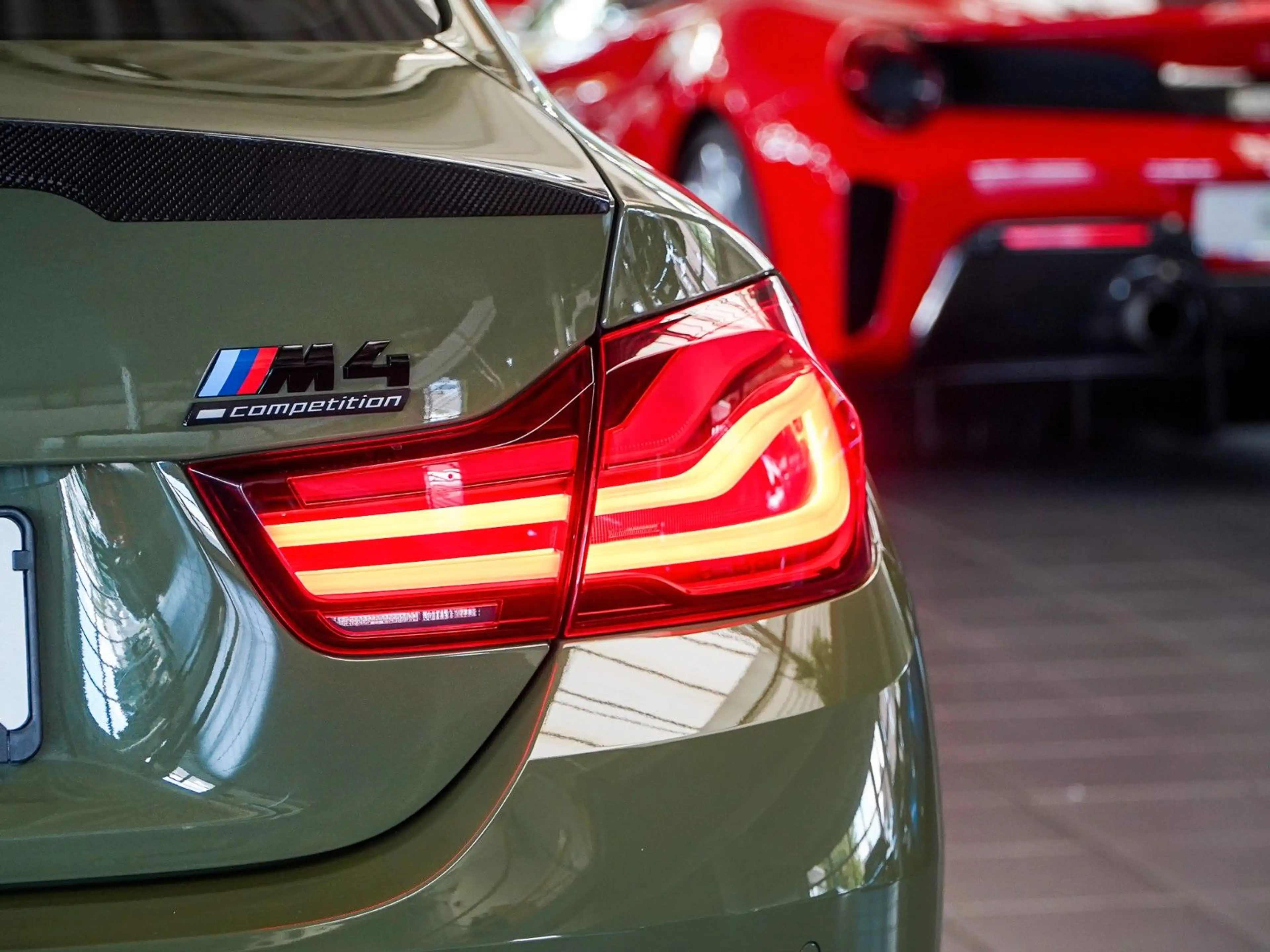 BMW M4 Competition Coupe Individual 1/3 Urban green — photo 9