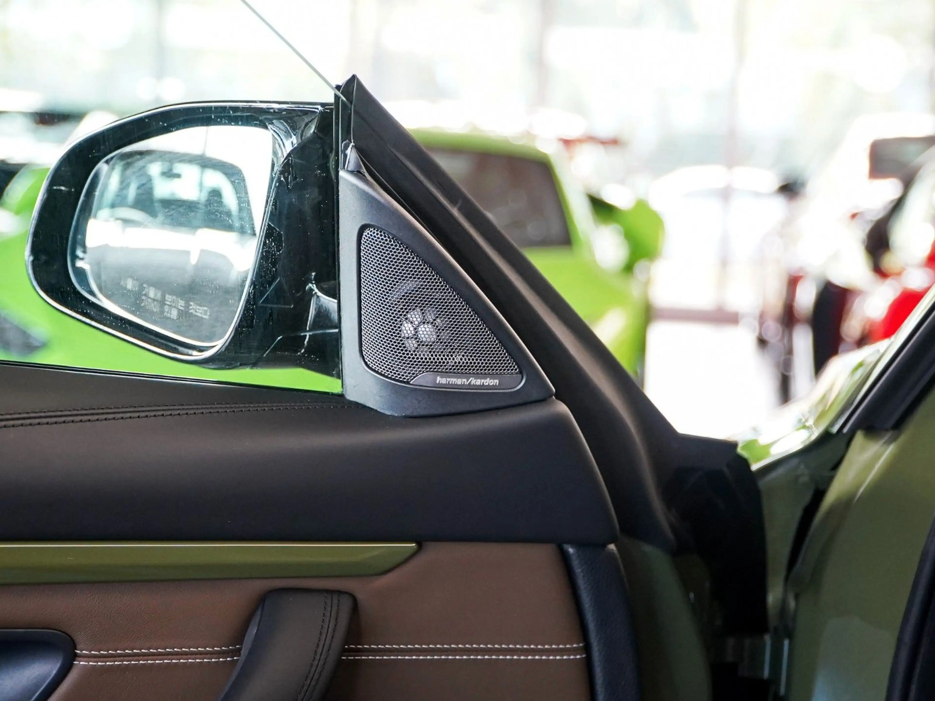 BMW M4 Competition Coupe Individual 1/3 Urban green — photo 13