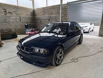 318 E36 Pack M sport.