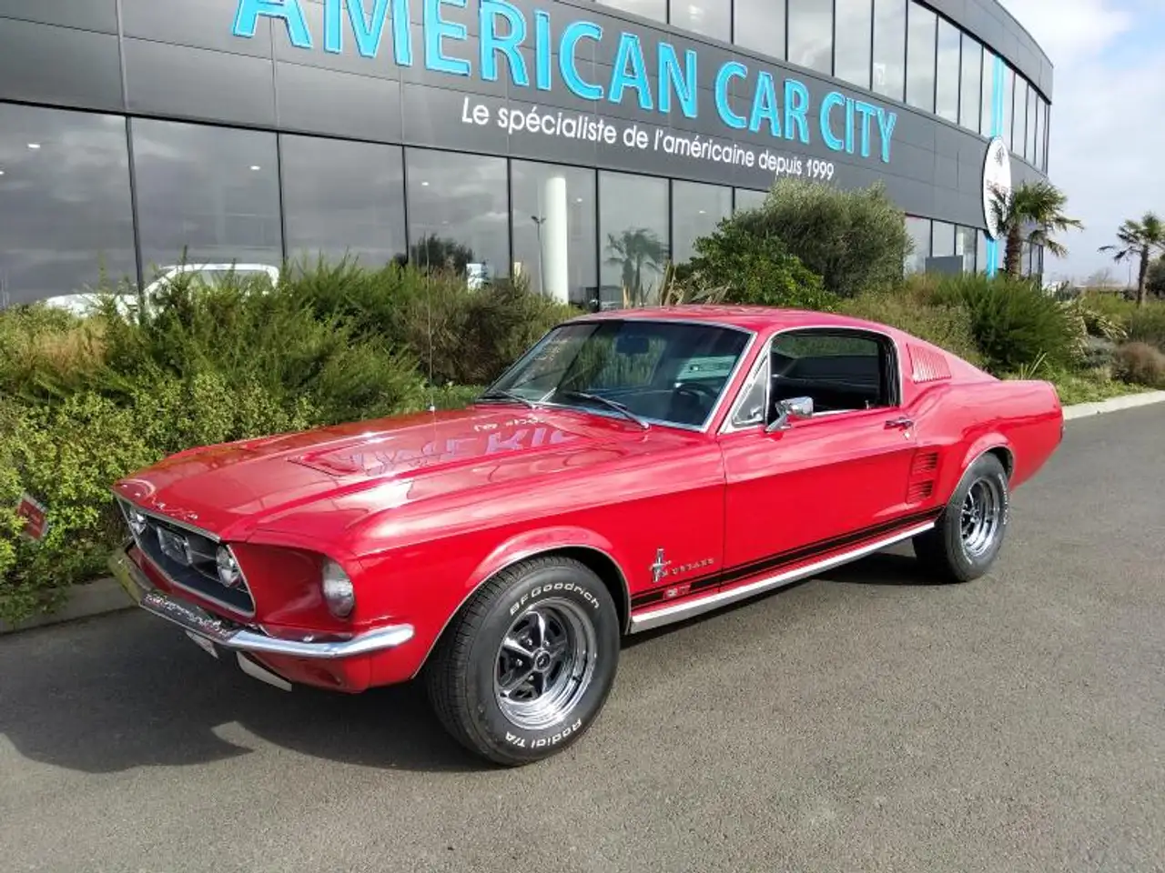 Ford Mustang 390 GT FASTBACK, foto 1