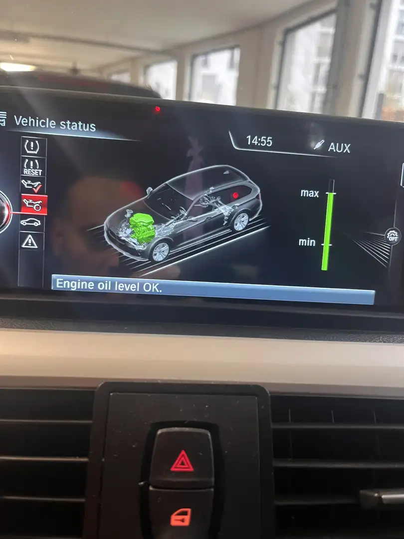 BMW 320 320d Touring xDrive Aut. Sport Line - 2