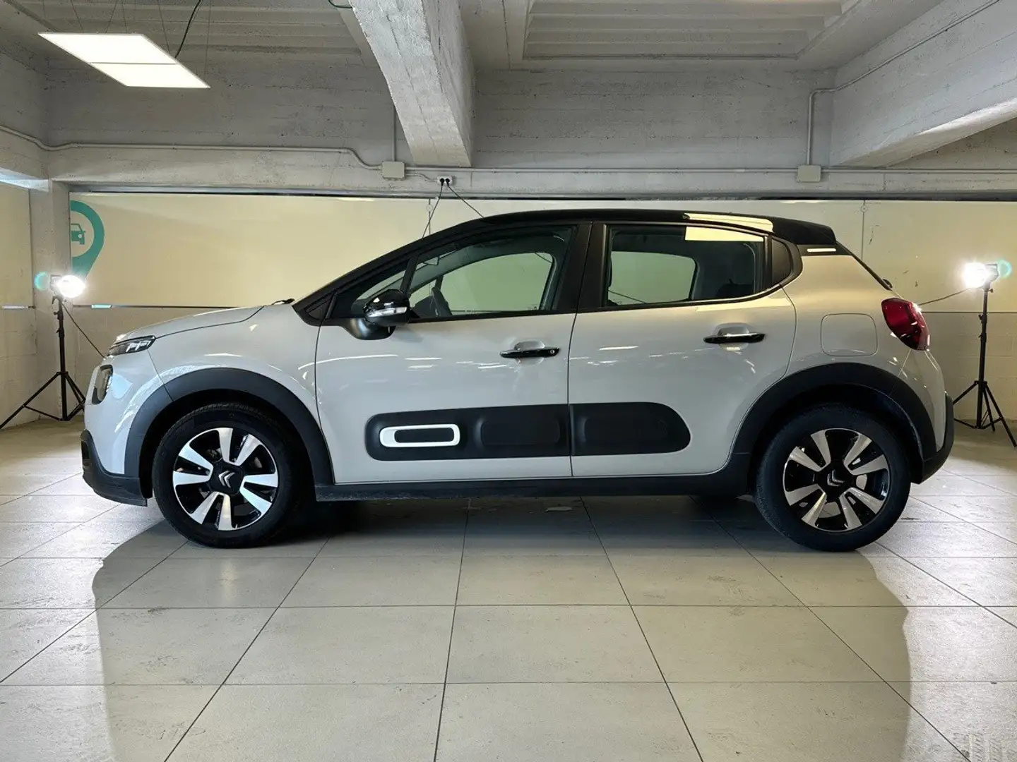 Citroen C3 PureTech 83 S&S Shine Neo Patentati Beige - 2