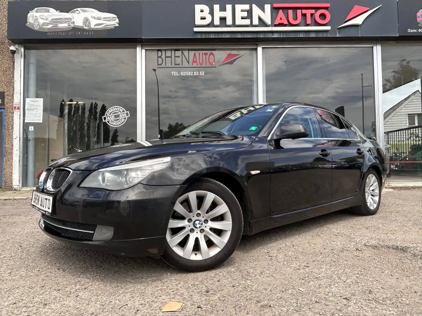 BMW 520 520 d/NAVI/PARCTRONIC/EURO 5 Zwart - 1